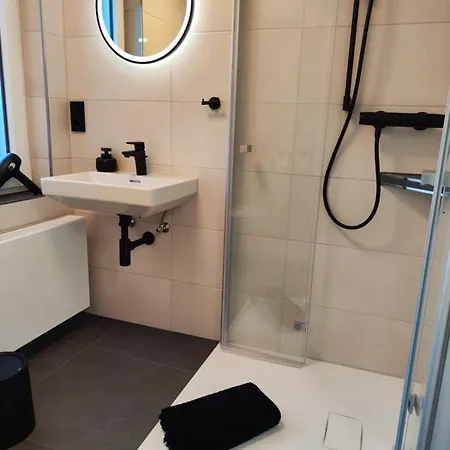 F?r 3 Personen, Zwischen Cuxhaven Und Otterndorf Im Sch?nen Ort *